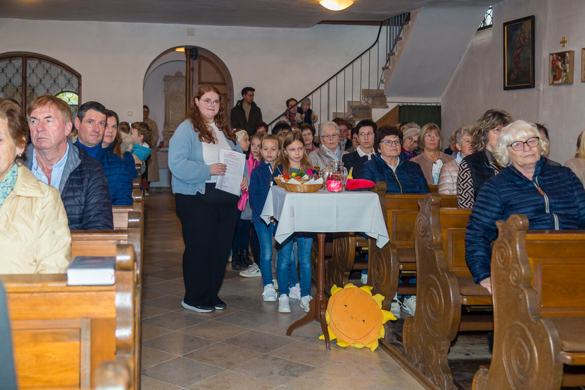 Image: _JA 24152 Erntedank in Hohenried, Sinvögel.jpg